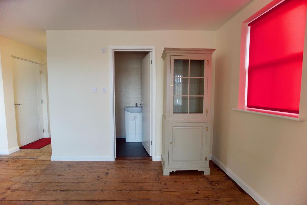 Spacious Apartment With Roof Terrace, Near The Waterfront, ايبسويتش المظهر الخارجي الصورة