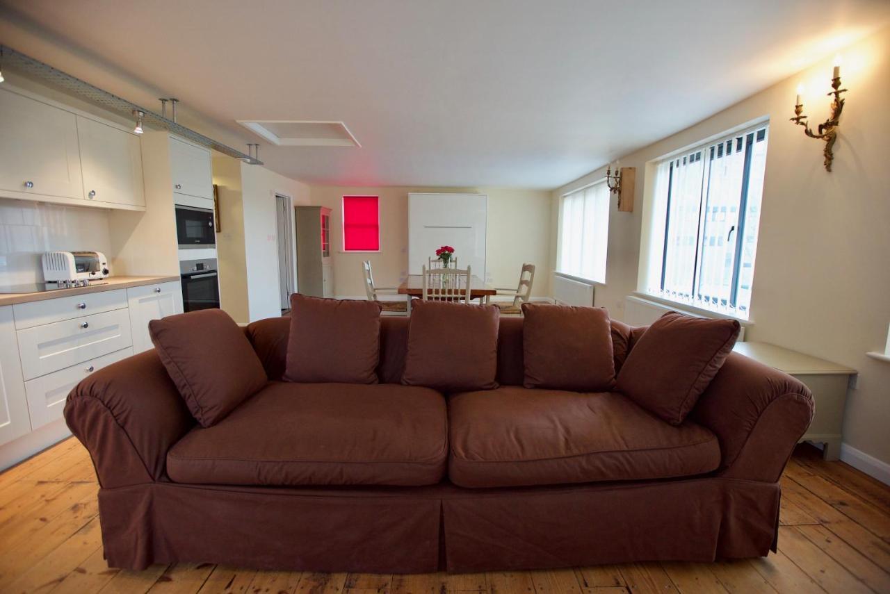 Spacious Apartment With Roof Terrace, Near The Waterfront, ايبسويتش المظهر الخارجي الصورة