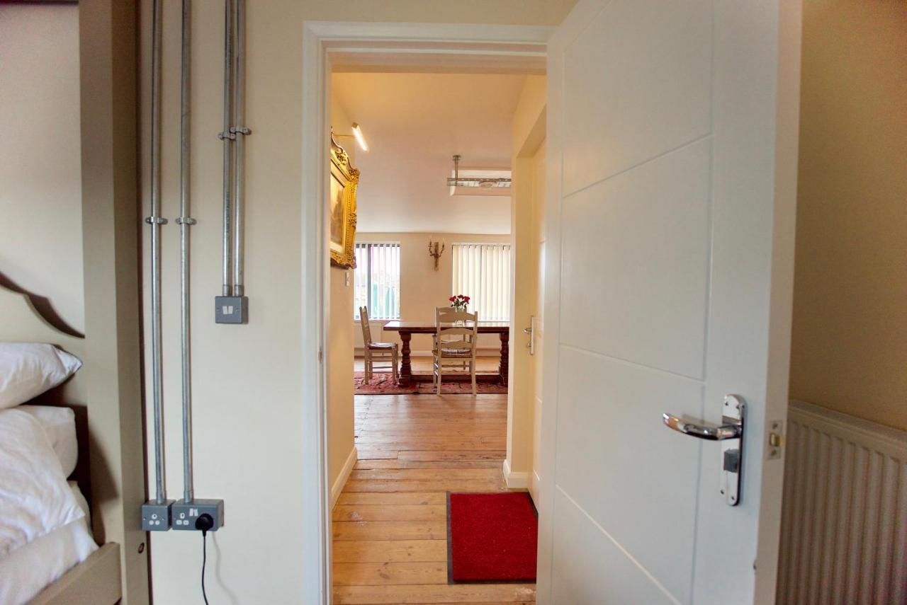 Spacious Apartment With Roof Terrace, Near The Waterfront, ايبسويتش المظهر الخارجي الصورة
