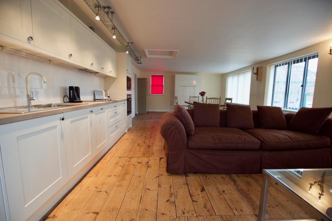 Spacious Apartment With Roof Terrace, Near The Waterfront, ايبسويتش المظهر الخارجي الصورة