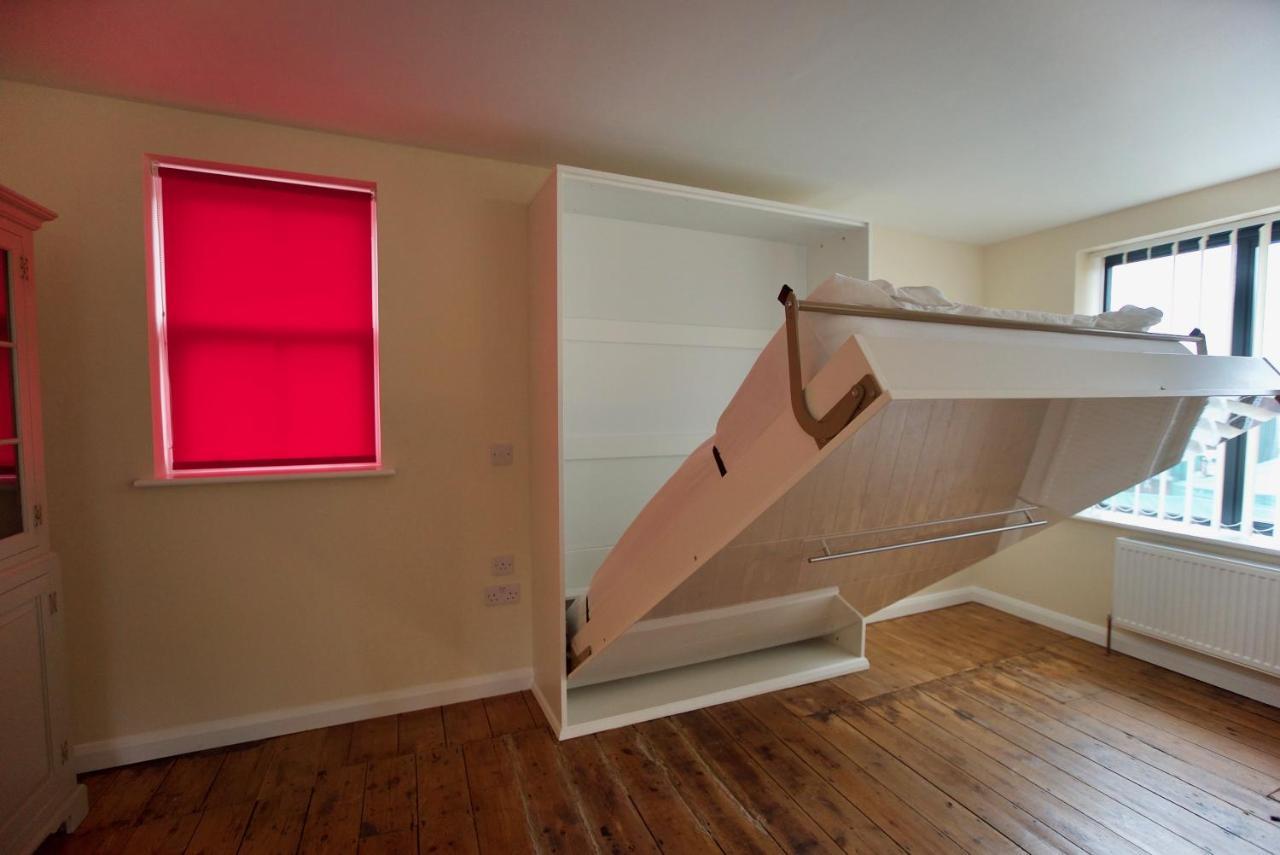 Spacious Apartment With Roof Terrace, Near The Waterfront, ايبسويتش المظهر الخارجي الصورة